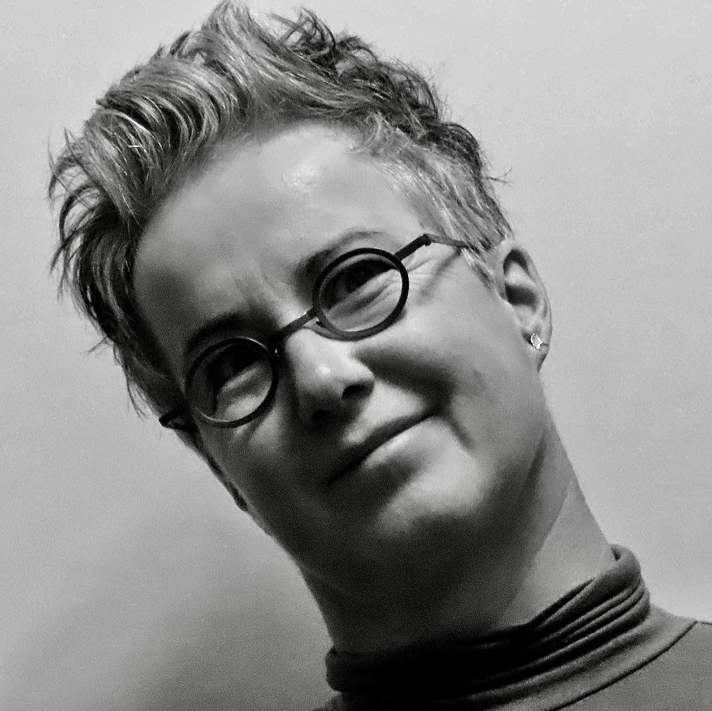 9F8F84F2-4A7F-4576-9012-8087889F9CD2